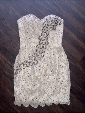 Scala women’s Ivory beige Beaded Cocktail Dress size 2